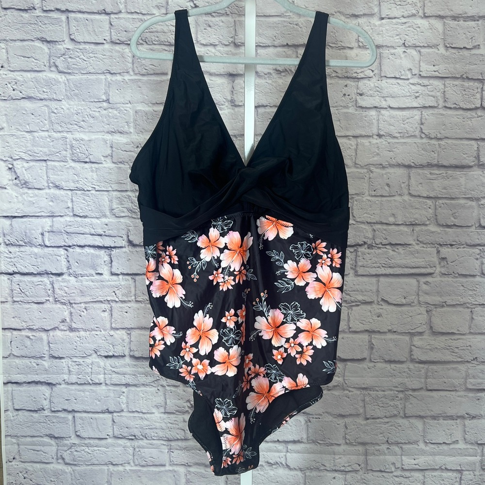 Women's Plus 22W Black Floral Blouson One Piece Swimsuit Tummy Control - Picture 2 of 4